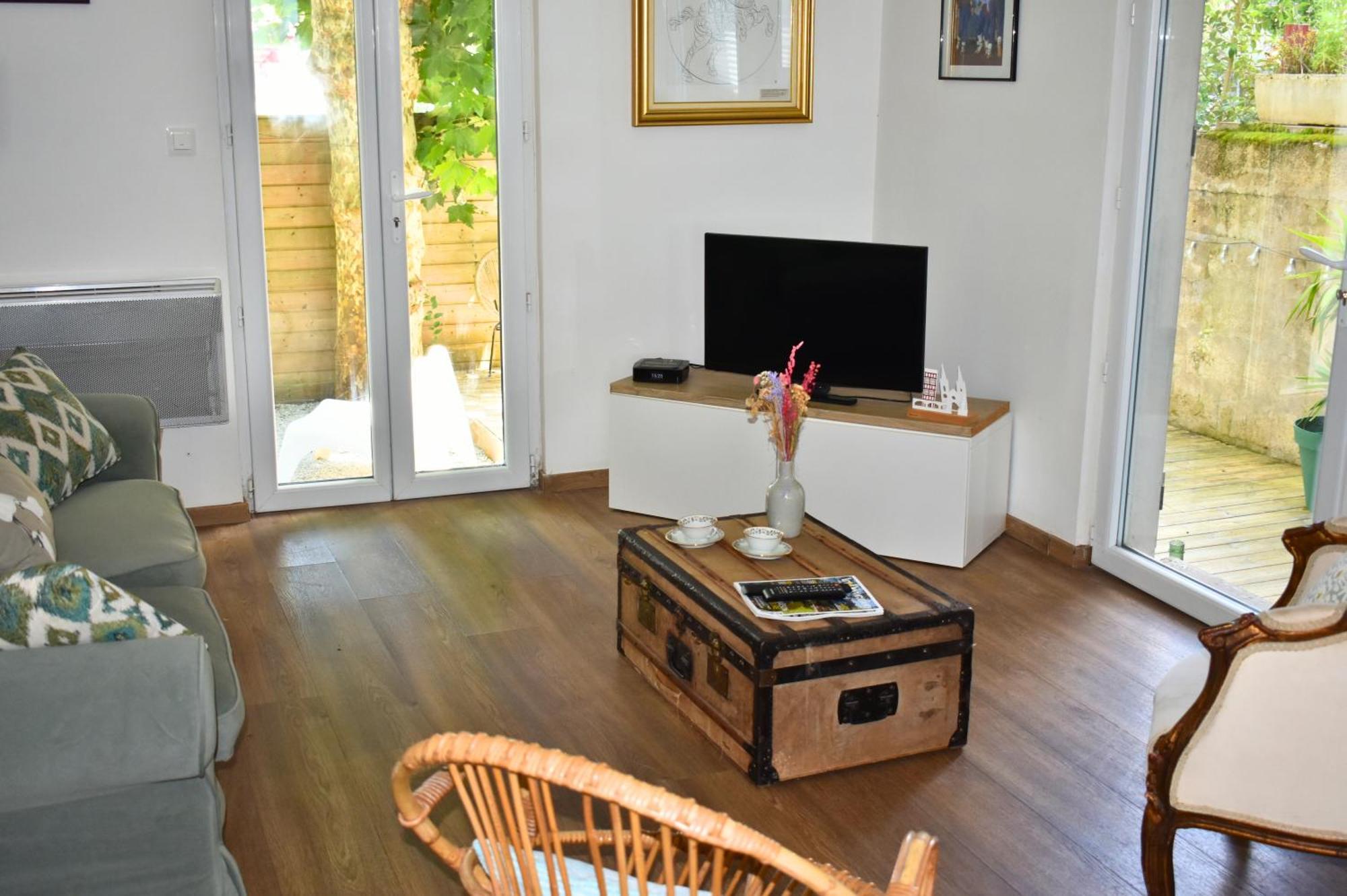 Villa Regis - Jardin-Parking-Wifi-Equipe Bajonna Zewnętrze zdjęcie